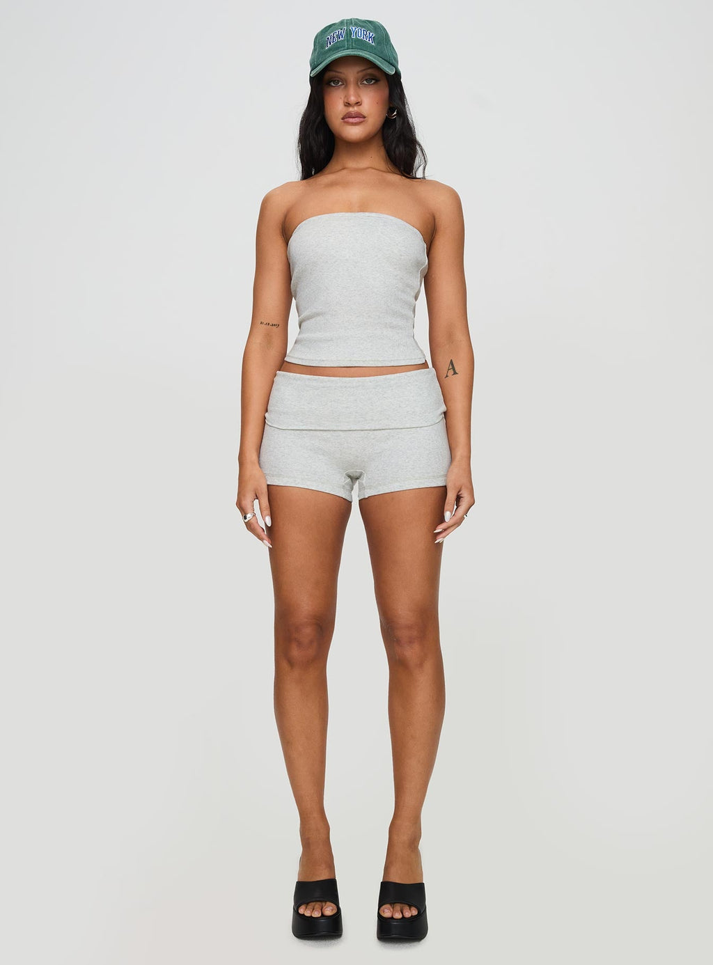 Baseline Low Rise Rib Shorts Grey Marle