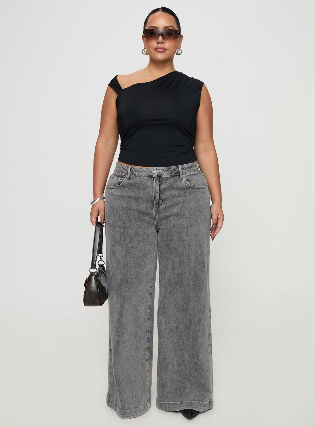 Ander Top Black Curve